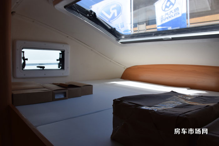 國六標準皮卡房車將上市，內(nèi)部兩張大床，四驅(qū)可選自動擋