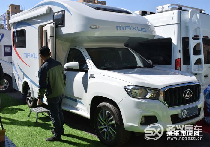 國六標準皮卡房車將上市，內(nèi)部兩張大床，四驅(qū)可選自動擋