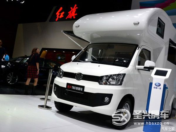 房車(chē)夢(mèng)不再遙遠(yuǎn) 實(shí)拍解放T80旅居車(chē)