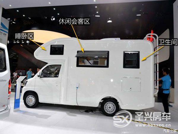 房車(chē)夢(mèng)不再遙遠(yuǎn) 實(shí)拍解放T80旅居車(chē)