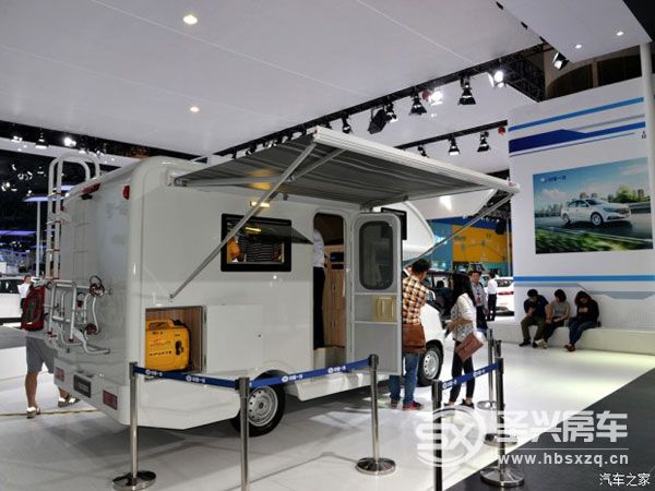 房車(chē)夢(mèng)不再遙遠(yuǎn) 實(shí)拍解放T80旅居車(chē)